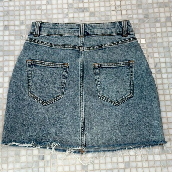 Wild Fable Crooked Detailing Denim Jean Skirt with Frayed Hem - Picture 7 of 9